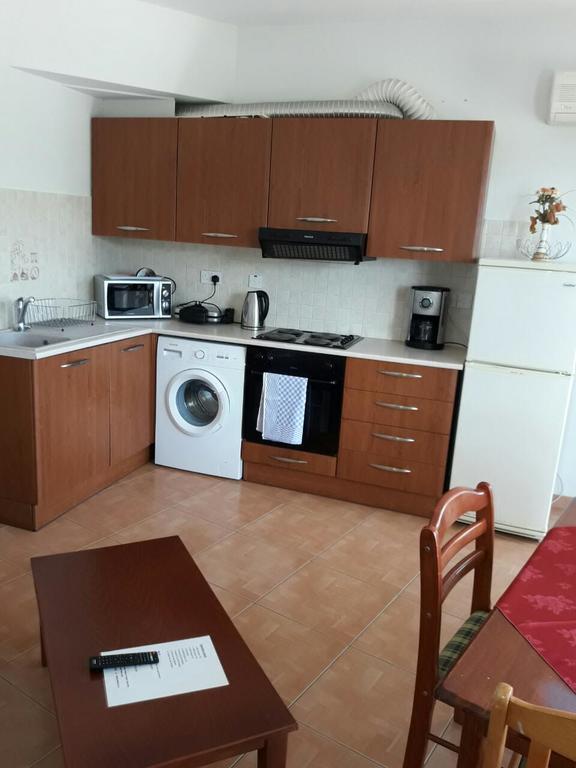 Yialos Apartments Pissouri Exterior photo