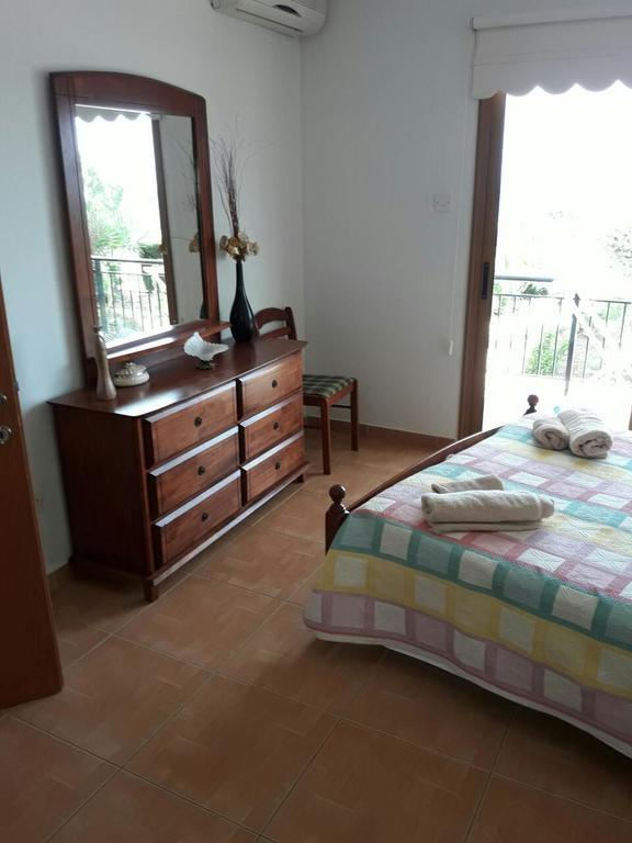 Yialos Apartments Pissouri Exterior photo